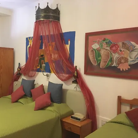 Kiniras Traditional & Restaurant
