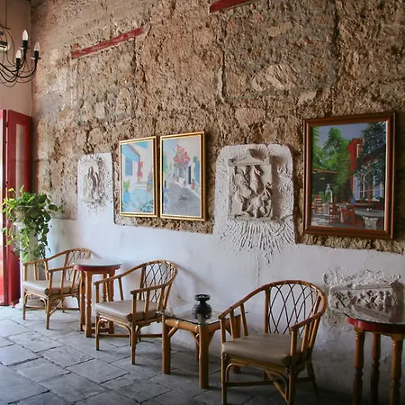 Hotel Kiniras Traditional & Restaurant Paphos